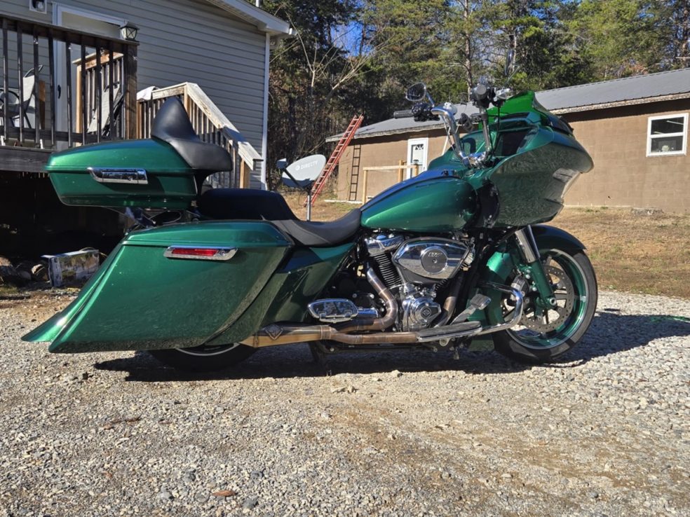 Stretched bags fender and side covers without exhaust cut out