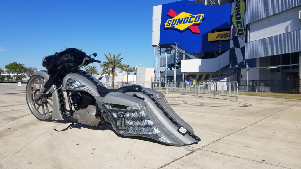 Show Stopper Flat Side Complete Bagger Kit – CylentCycles | Custom ...